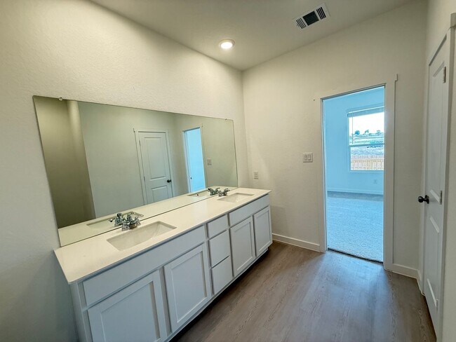 Building Photo - THE PRICE IS RIGHT