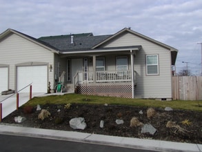 Building Photo - 312 G St SW