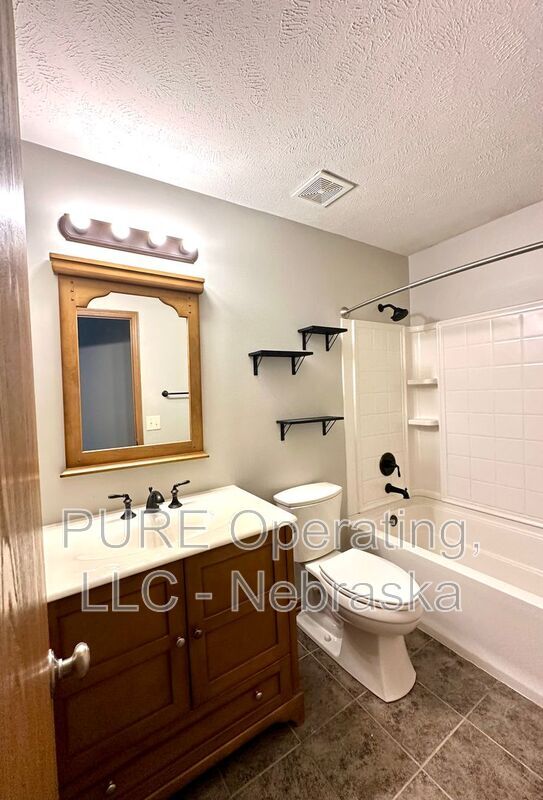 Building Photo - 6215 N 128th St