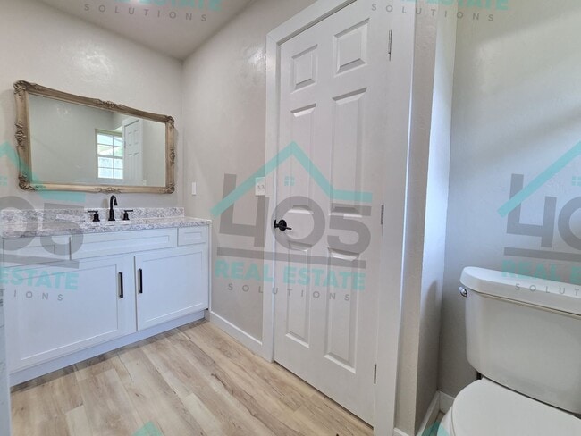 Building Photo - 3 Bedroom near Tinker AFB