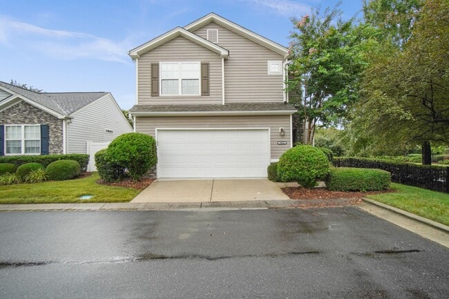 Building Photo - Located in Highland Creek