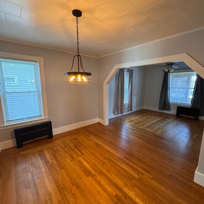 Building Photo - 230 Mechanic St