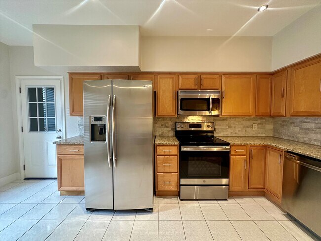 Building Photo - 2486 Bering Dr