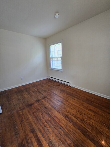 Building Photo - 2423 Whitcomb St