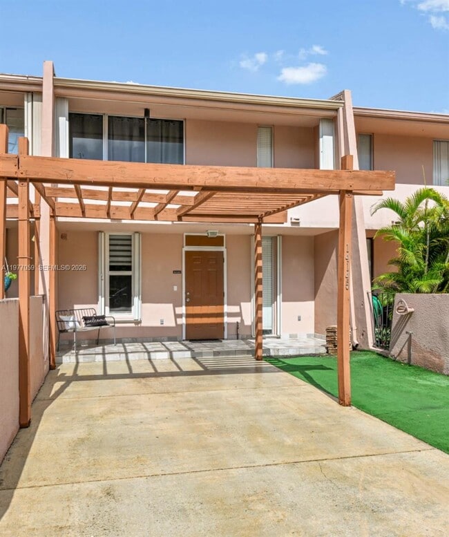 Building Photo - 14145 Kendale Lakes Cir