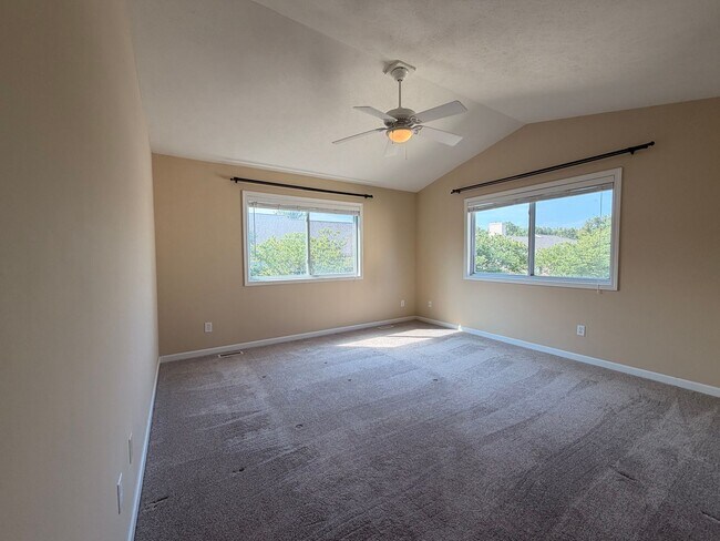 Building Photo - 3050 Ledgestone Pl NE