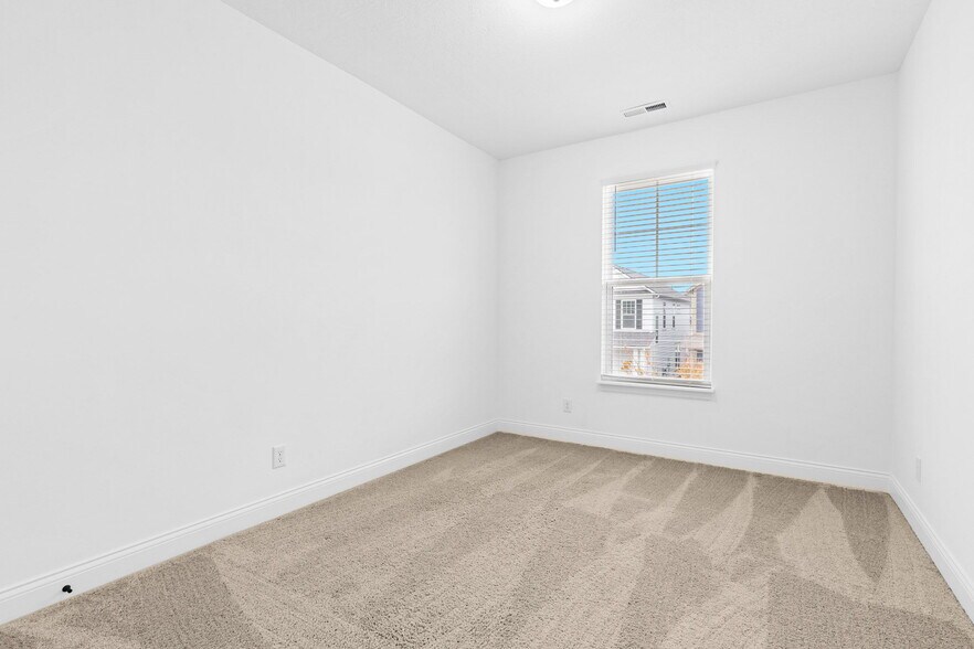 Building Photo - 7011 Pickett Pl