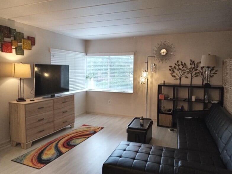 Living Room - 5 Bayard Rd