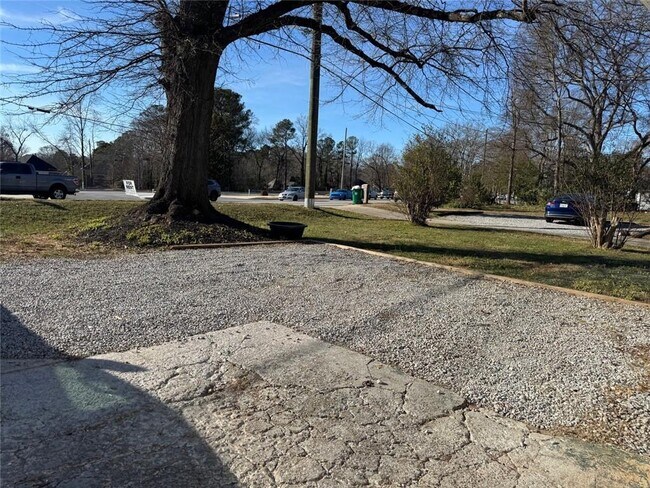 Building Photo - 5026 Chamblee Tucker Rd