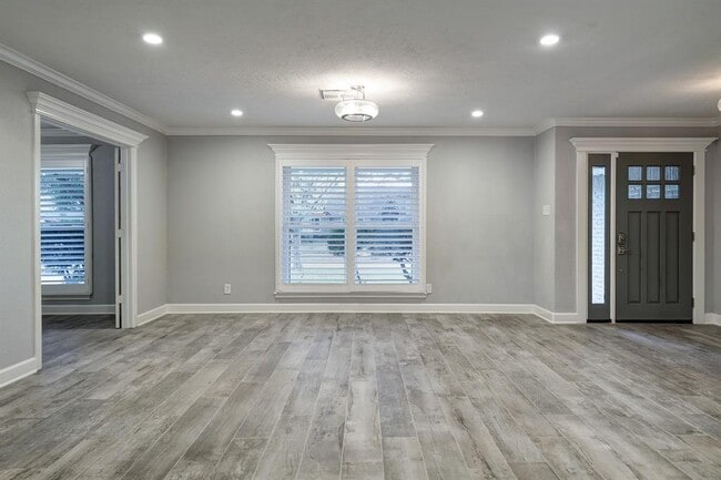 Building Photo - 1614 Droxford Dr