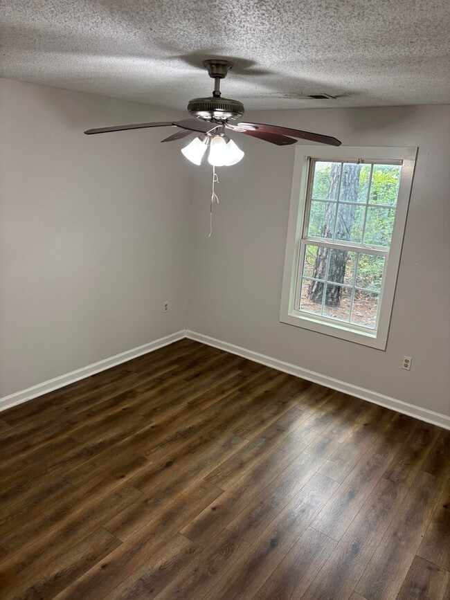 Building Photo - 2-Bedroom, 2-Bathroom Condo