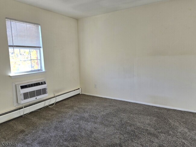 Building Photo - 1041 Ridge St