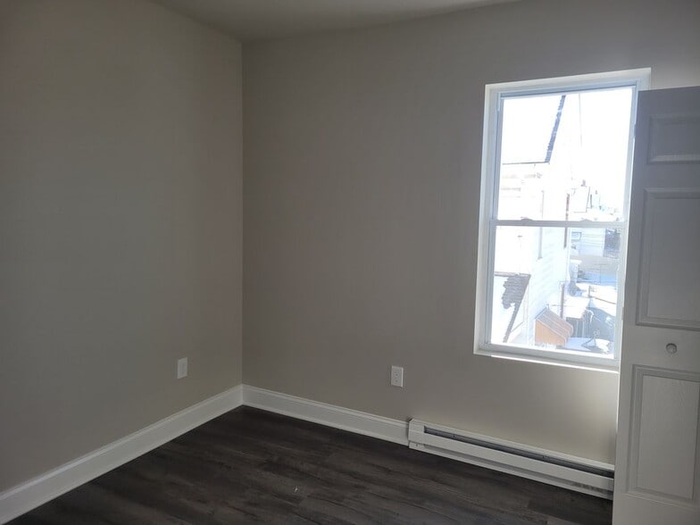 Building Photo - 2006 Washington Ave