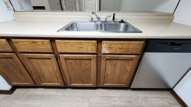 Building Photo - 2 Bed 2 bath apartment in OKC!