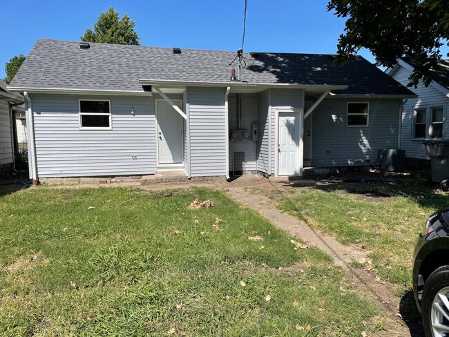Building Photo - 1617 Lawton Ave