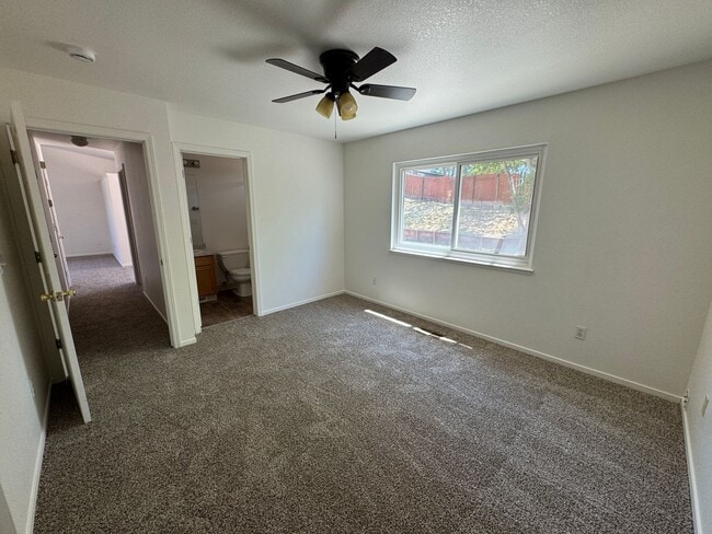 Building Photo - 5726 Dewberry Ct