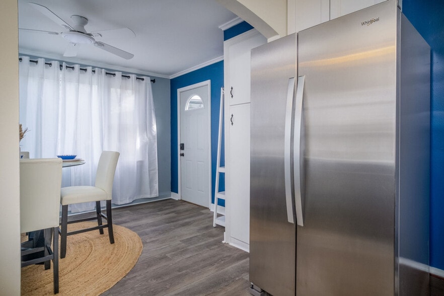 Building Photo - 139 Cora Ave