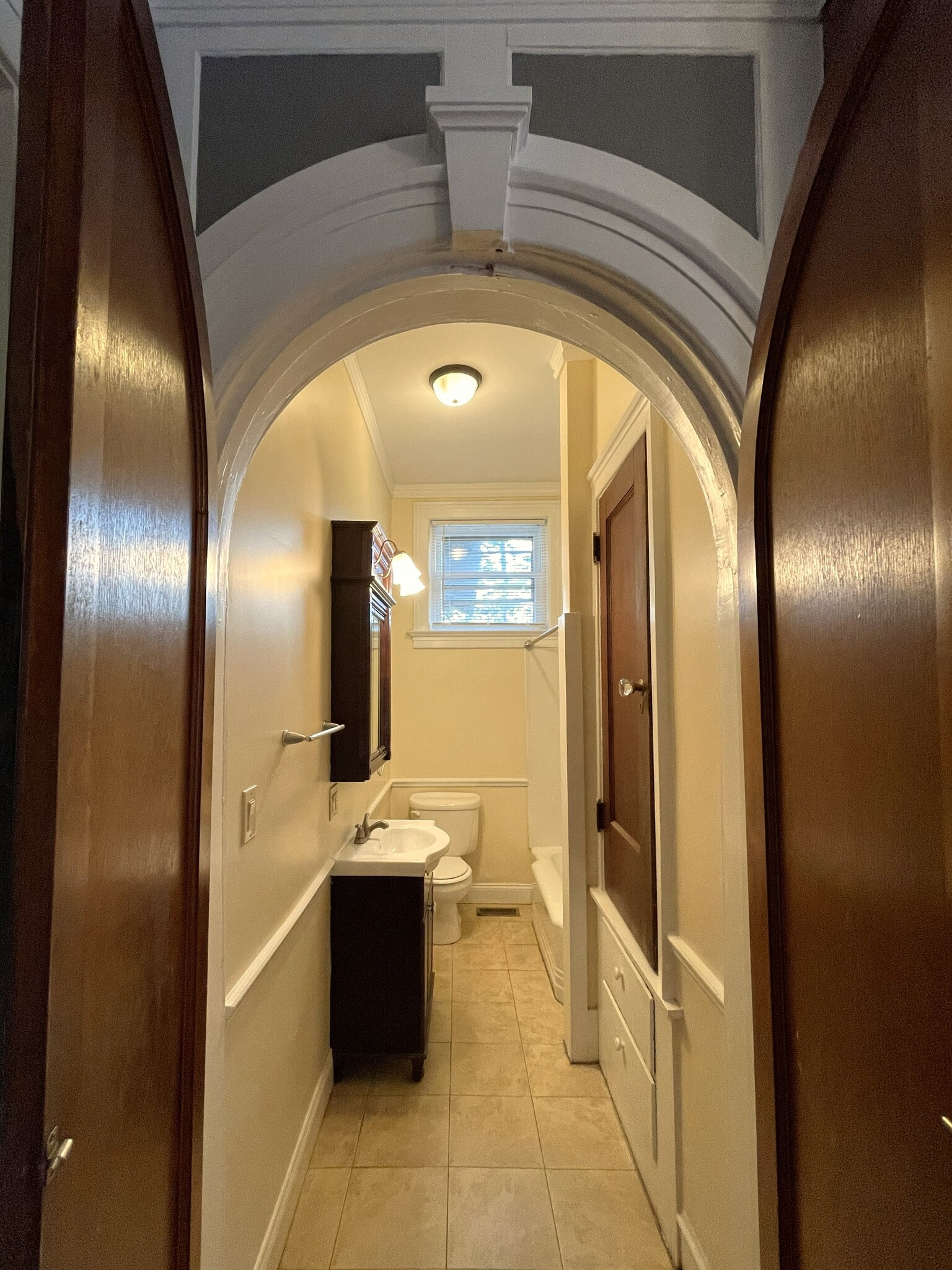 Bathroom - 524 W Church St