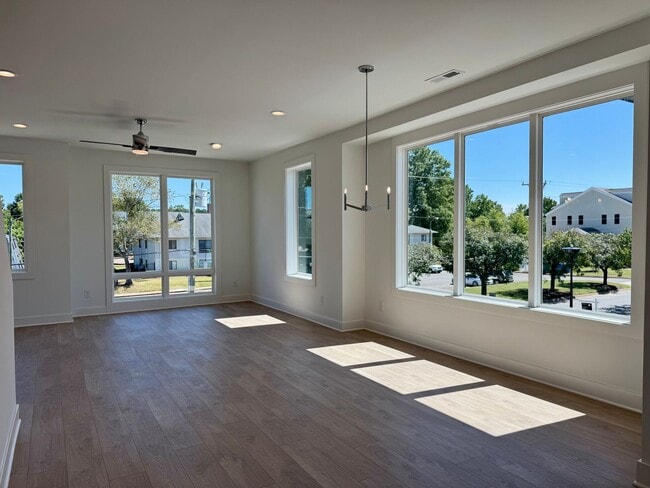 Building Photo - 1408 Sawyer Rd