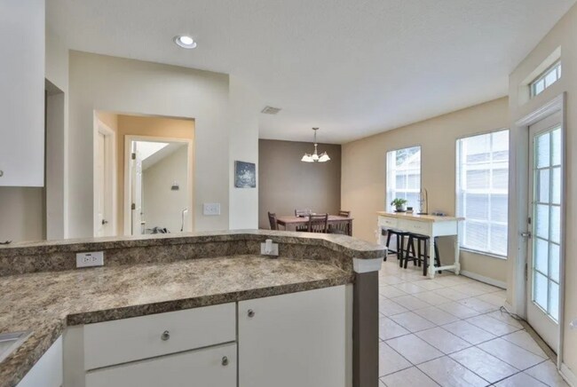 Building Photo - 16221 Bridgewalk Dr