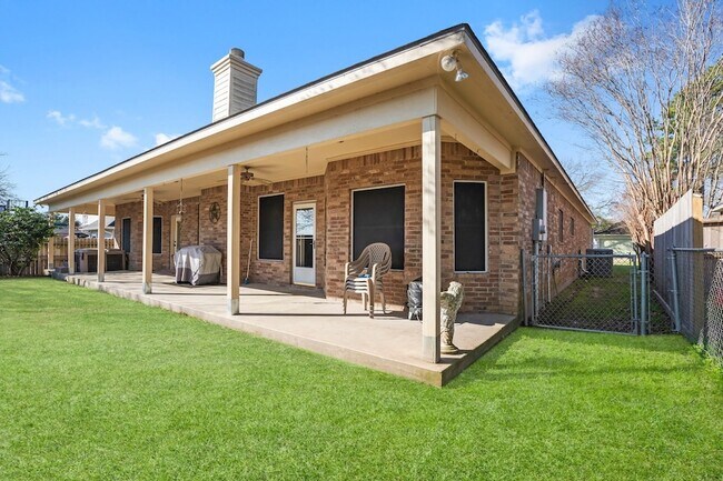 Building Photo - 9292 Deepwater Dr