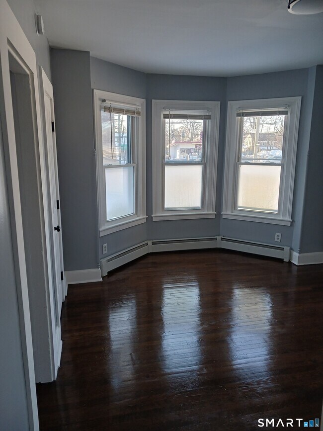 Building Photo - 15 Clark St