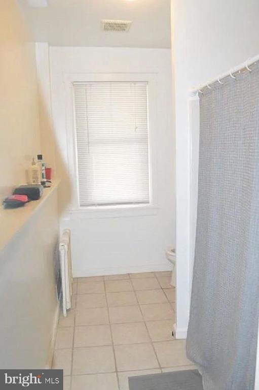 Primary Photo - 129 W Miner St