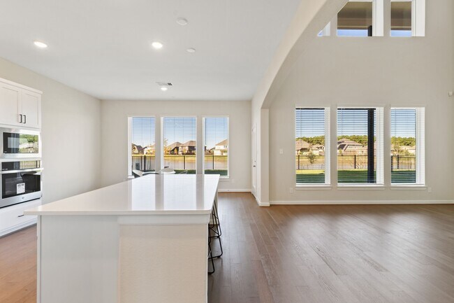 Building Photo - 6131 Belleau Lake Dr