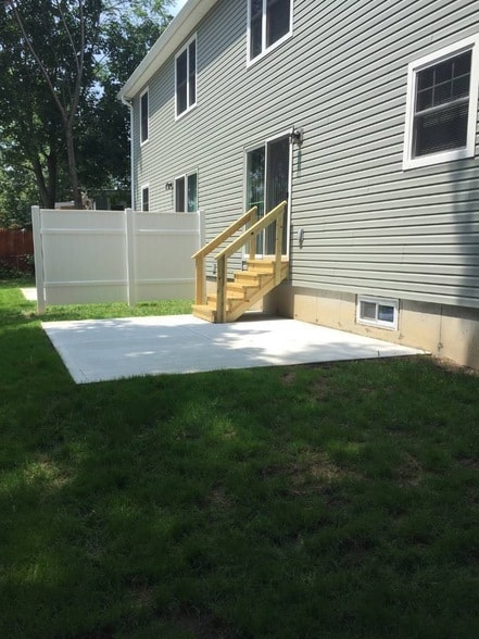 Building Photo - 47 Coles St