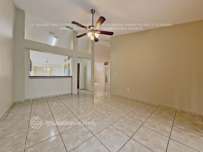 Building Photo - 1813 Snaresbrook Way