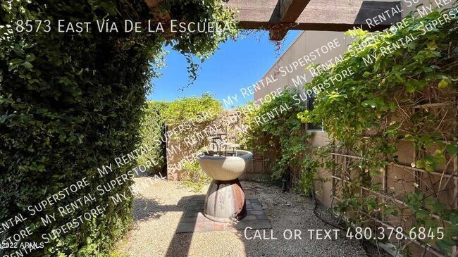 Building Photo - 8573 E Vía De La Escuela