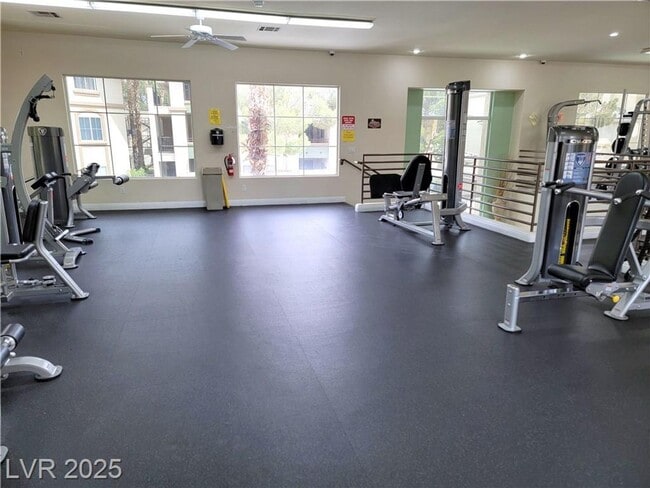 Building Photo - RESORT STYLE LIVING IN SOUTHWEST GATED COM...