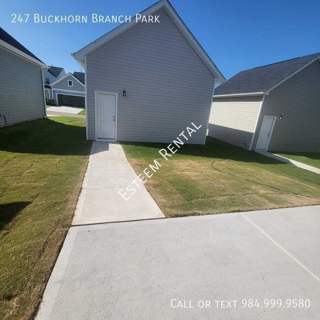 Building Photo - 247 Buckhorn Br Pk