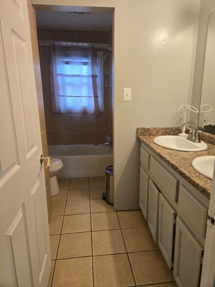 Building Photo - 2310 Shancey Ln