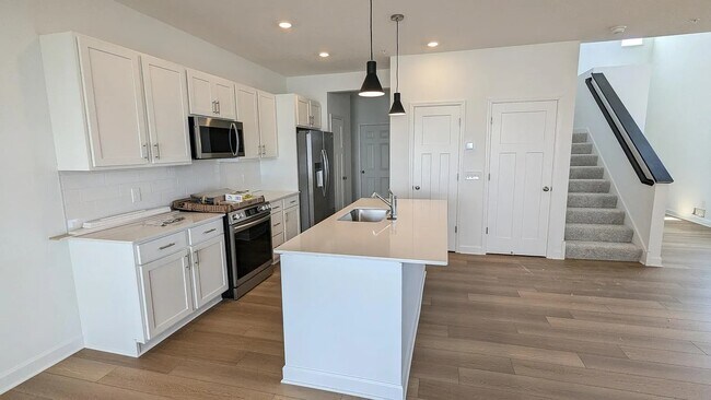 Building Photo - 10737 Wiles Way