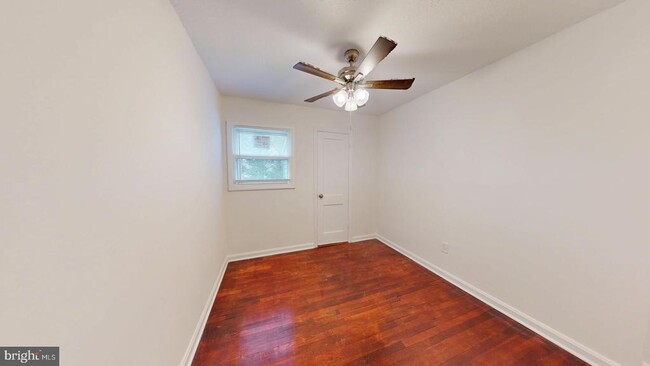 Building Photo - 6511 Enfield Dr
