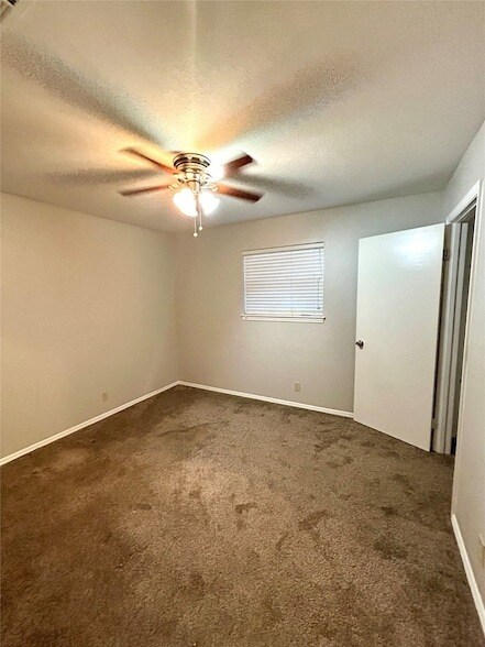 Building Photo - 1408 Kiowa Dr
