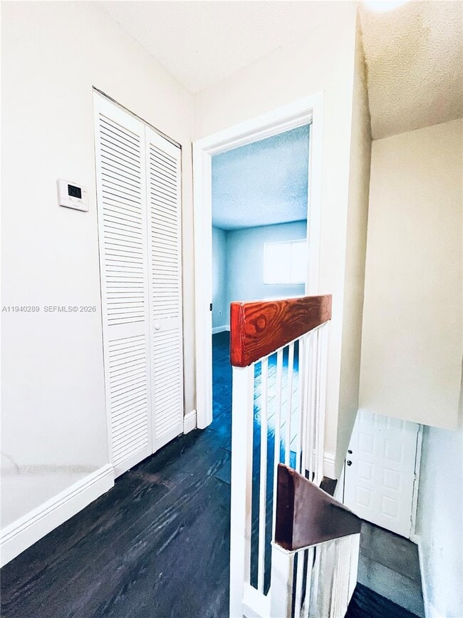 Building Photo - 560 NW 82nd Pl