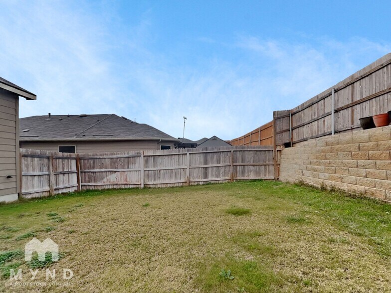 Building Photo - 6815 Titan Pk