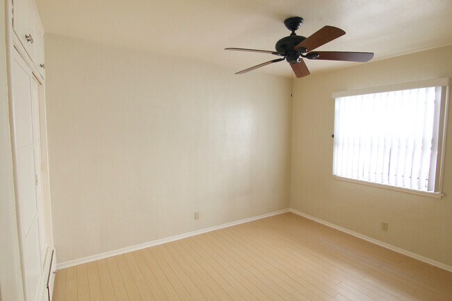 Building Photo - 1316 Centinela Ave