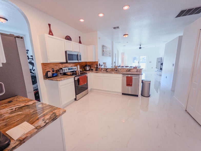 Building Photo - 4110 Andover Cay Blvd