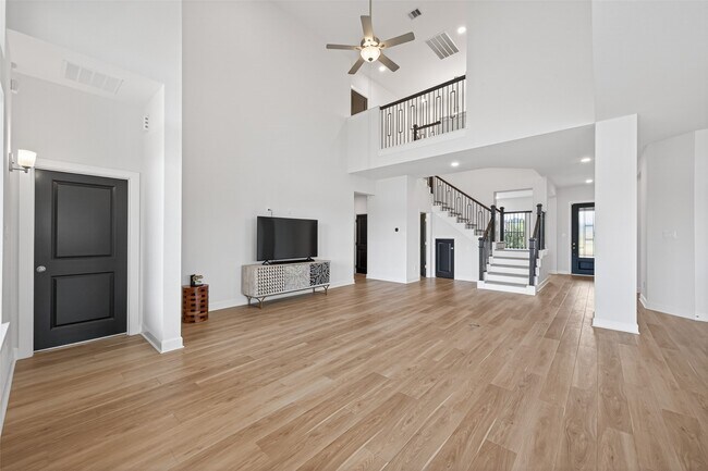 Building Photo - 14327 Vis Vw Dr