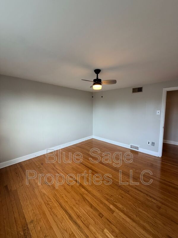 Building Photo - 5128 Westley Dr