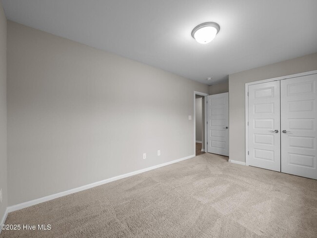 Building Photo - 227 Patriot Dr
