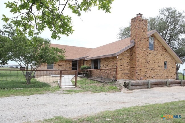 Building Photo - 707 Old Seguin Luling Rd