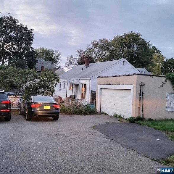 Building Photo - 54 Euclid Ave