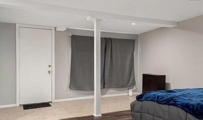 Building Photo - 6600 6th Street Frontage Rd E