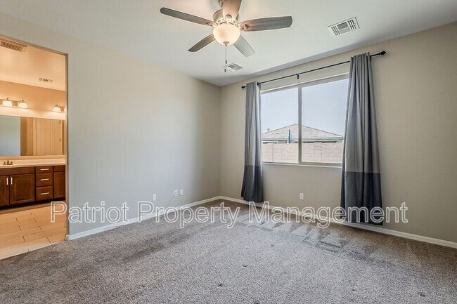 Building Photo - 25930 N Langley Dr