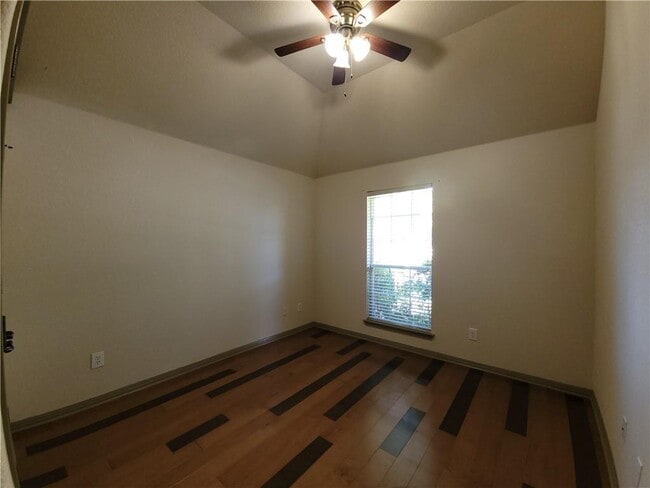 Building Photo - 10028 Lisi Anne Dr