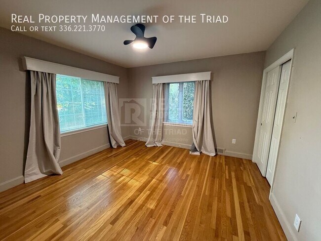 Building Photo - 3300 Anderson Dr